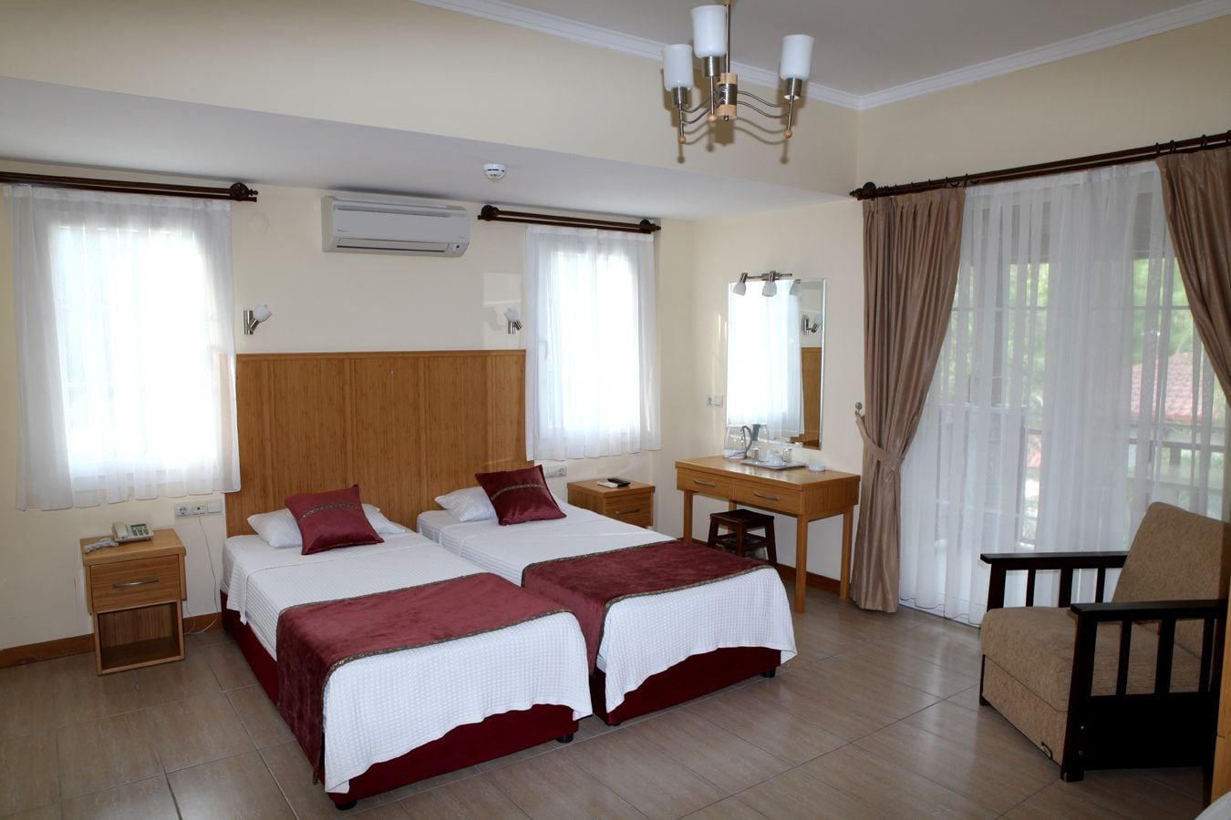 Hotel Dalos Гёчек Экстерьер фото