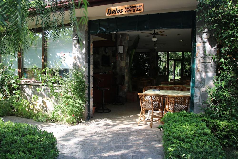 Hotel Dalos Гёчек Экстерьер фото