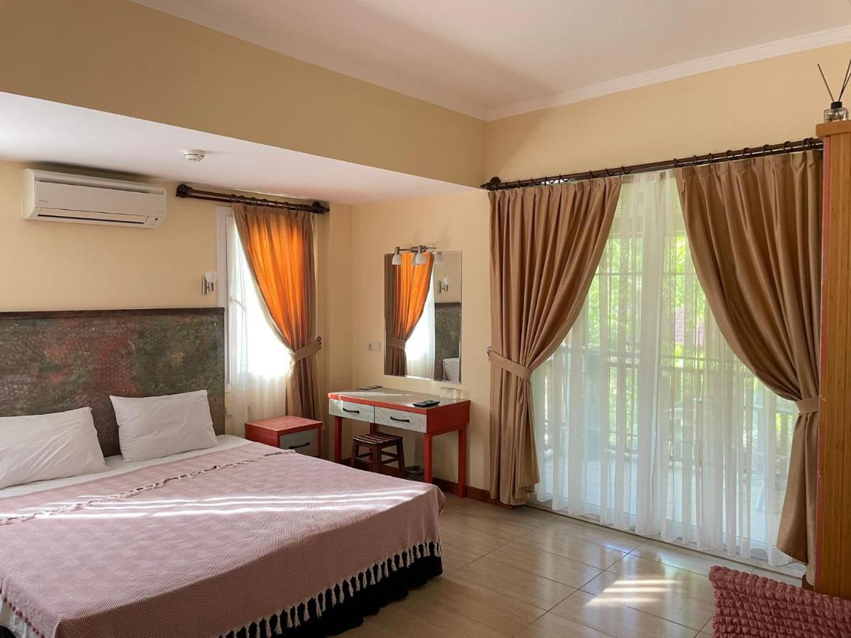 Hotel Dalos Гёчек Экстерьер фото